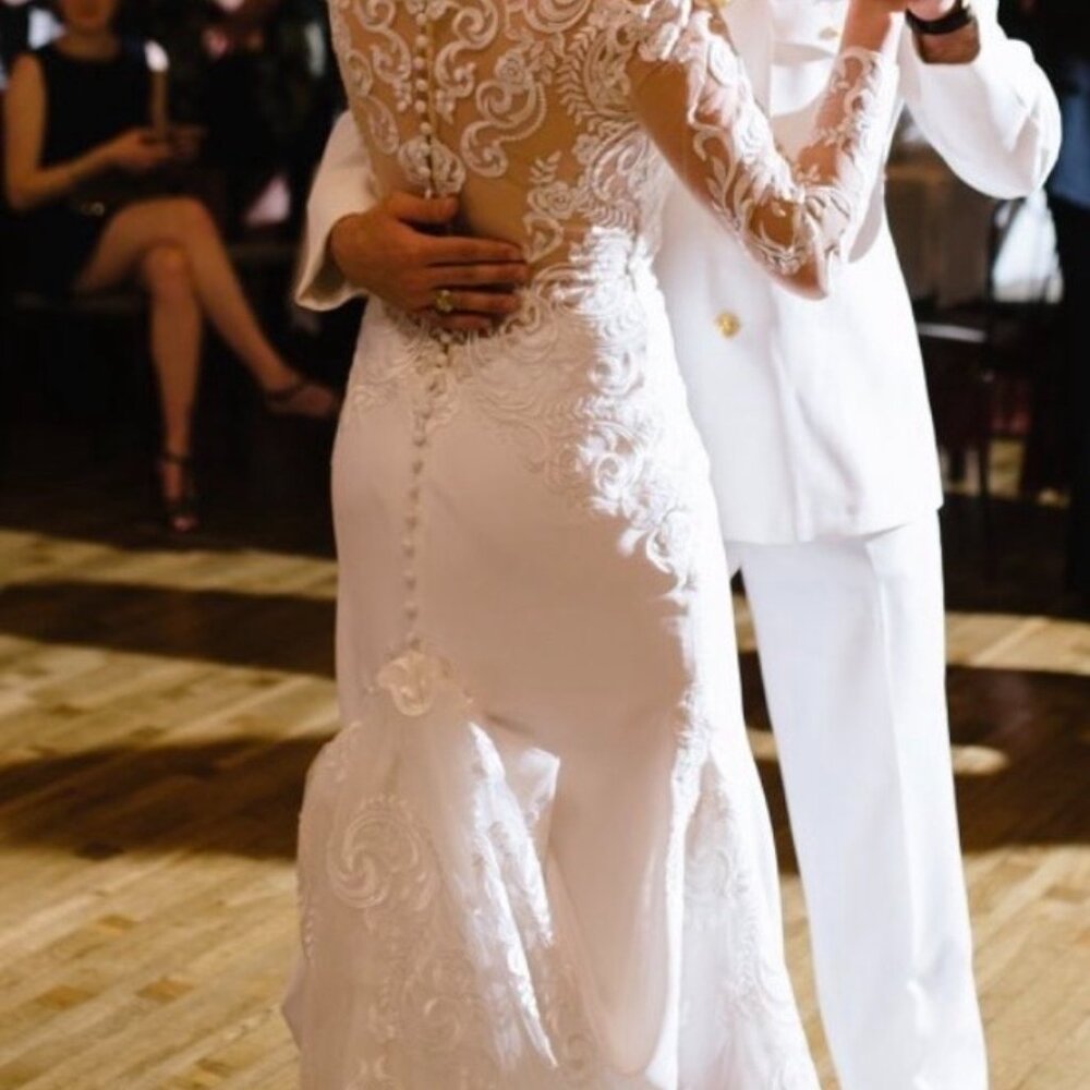 Allure Bridal Designer Gown - Picture 4 of 5